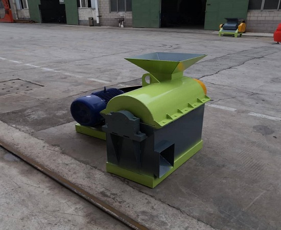 Characteristics of vertical crusher
